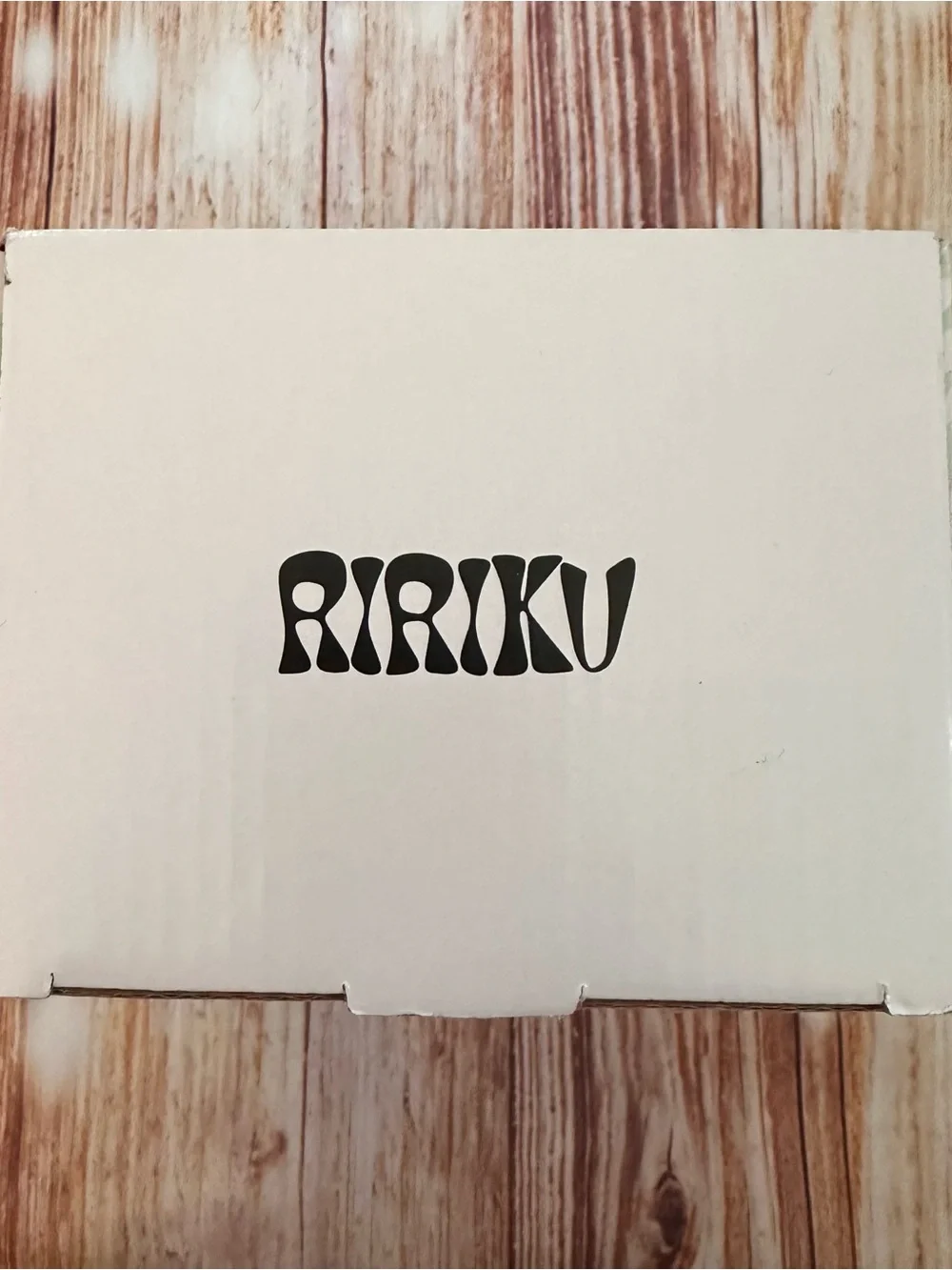Ririku Beige 4 Piece White Marbled Resin Coaster Set NWT